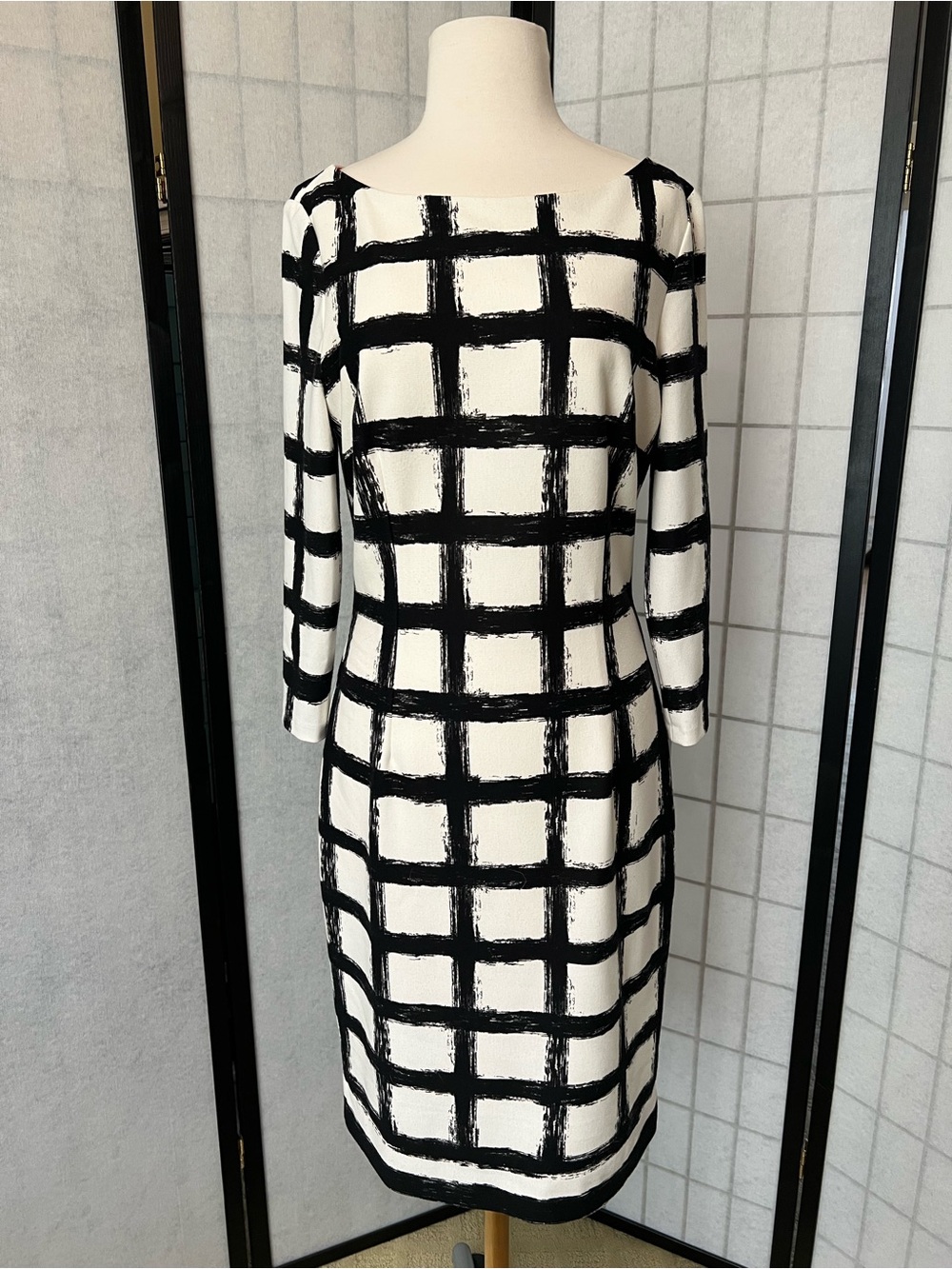 Eliza J Black and White Brushstroke Grid 3/4 Sleeve Sheath Dress